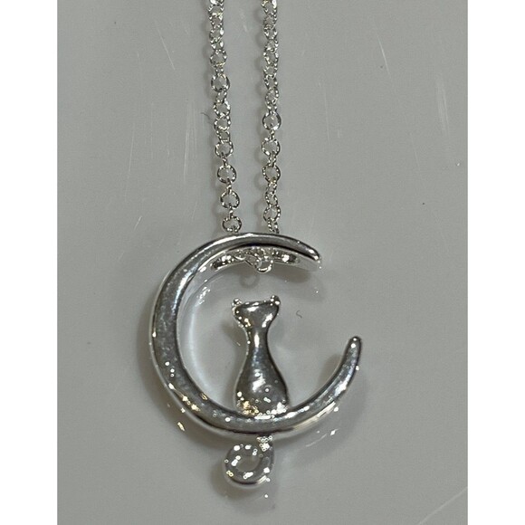 925 Sterling Silver Witchy Cat Sitting on Crescent Moon Pendant Necklace 17in - Picture 4 of 8